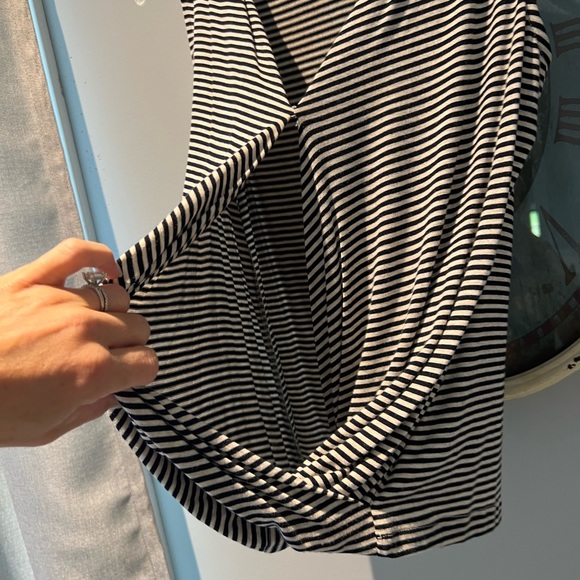 New without tags size Small black and white striped tank - Picture 2 of 6